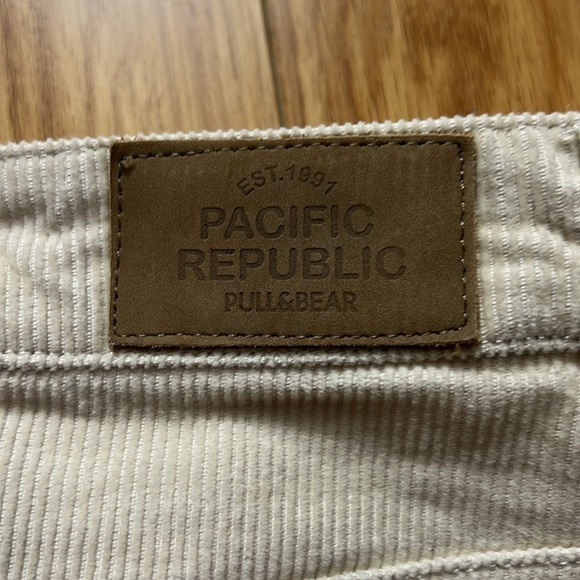 Pull & Bear corduroy mini skirt - Picture 3 of 5